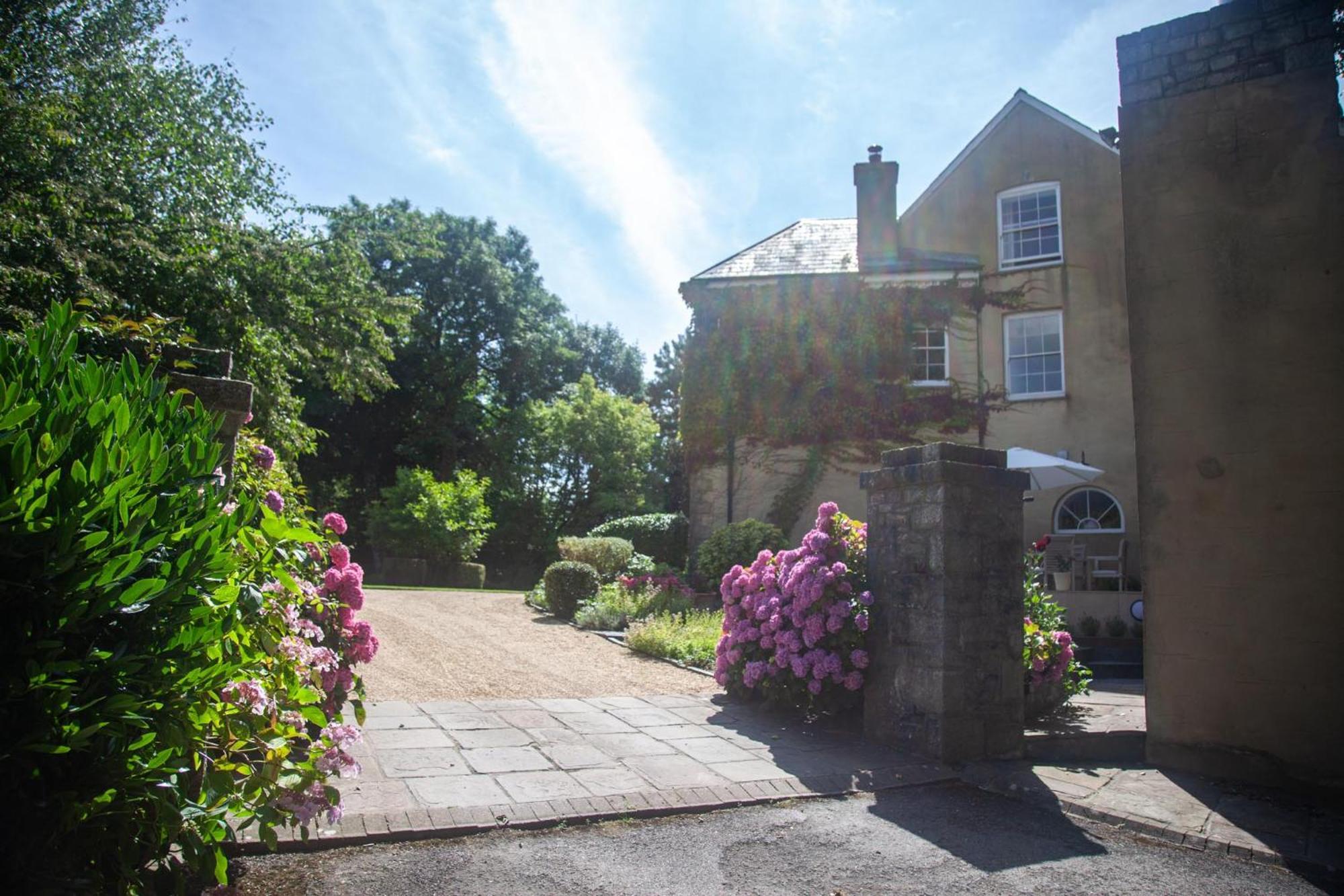 Clemenstone House B&B Cowbridge Eksteriør billede
