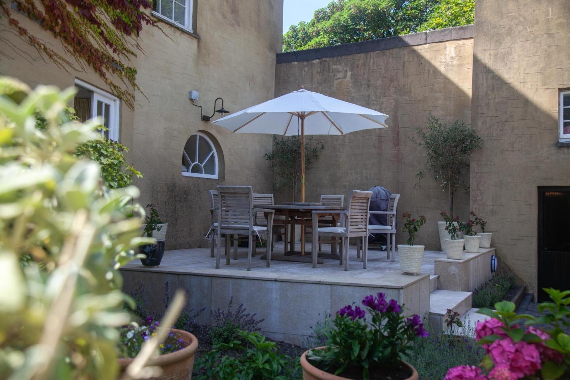Clemenstone House B&B Cowbridge Eksteriør billede